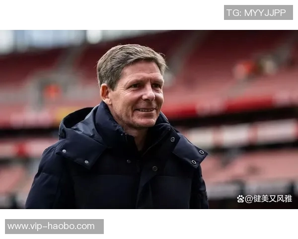 曼联高层青睐格拉斯纳3中卫战术或成新选择 曼联高层青睐格拉斯纳3中卫战术或成新选择